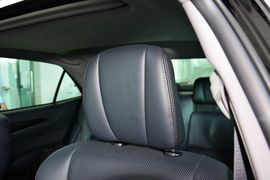 2015款丰田皇冠2.5L精英版