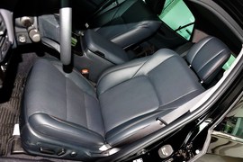 2015款丰田皇冠2.5L精英版