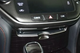 2015款丰田皇冠2.5L精英版