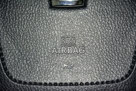 2015款丰田皇冠2.5L精英版