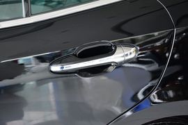 2015款丰田皇冠2.5L精英版