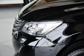 2015款丰田皇冠2.5L精英版