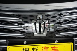 2015款丰田皇冠2.5L精英版