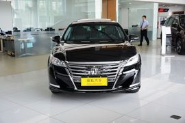 2015款丰田皇冠2.5L精英版