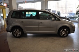 大众途安1.8T手自一体智尊版5座