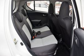 2015款铃木奥拓1.0L自动限定版