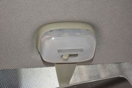 2015款铃木奥拓1.0L自动限定版