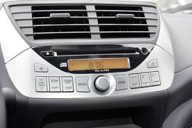 2015款铃木奥拓1.0L自动限定版