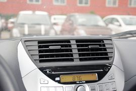 2015款铃木奥拓1.0L自动限定版