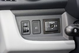 2015款铃木奥拓1.0L自动限定版