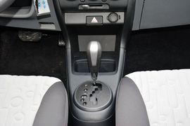 2015款铃木奥拓1.0L自动限定版