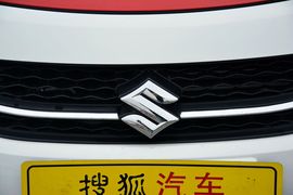 2015款铃木奥拓1.0L自动限定版