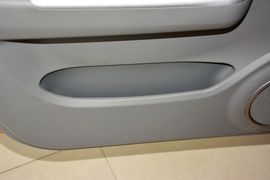 2015款铃木雨燕1.5L自动限定版