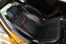 2015款铃木雨燕1.5L自动限定版