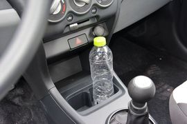 2015款铃木奥拓1.0L手动限定版到店实拍
