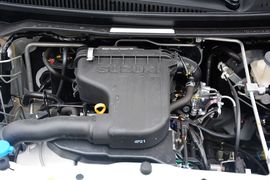 2015款铃木奥拓1.0L手动限定版