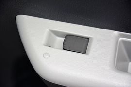 2015款铃木奥拓1.0L手动限定版