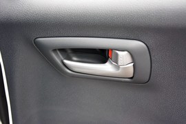 2015款铃木奥拓1.0L手动限定版