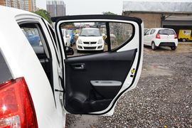 2015款铃木奥拓1.0L手动限定版