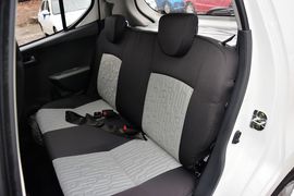 2015款铃木奥拓1.0L手动限定版