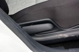 2015款铃木奥拓1.0L手动限定版