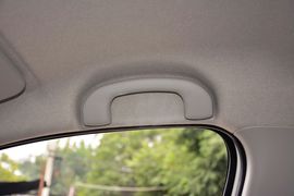 2015款铃木奥拓1.0L手动限定版