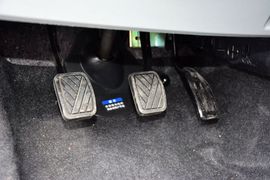 2015款铃木奥拓1.0L手动限定版