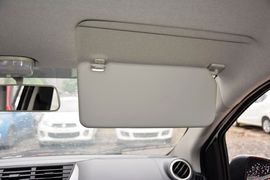 2015款铃木奥拓1.0L手动限定版