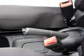 2015款铃木奥拓1.0L手动限定版