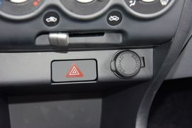 2015款铃木奥拓1.0L手动限定版