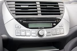 2015款铃木奥拓1.0L手动限定版