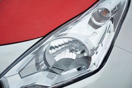 2015款铃木奥拓1.0L手动限定版