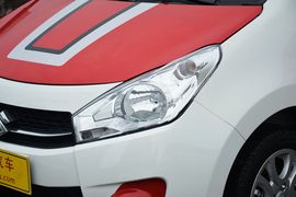 2015款铃木奥拓1.0L手动限定版