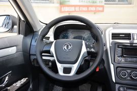 2014款东风风行景逸S50
