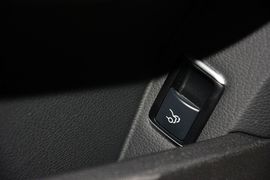 2015款奔驰E260L运动时尚型