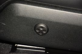 2015款奔驰E260L运动时尚型
