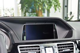 2015款奔驰E260L运动时尚型