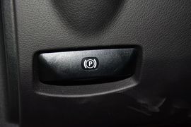 2015款奔驰E260L运动时尚型