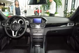 2015款奔驰E260L运动时尚型