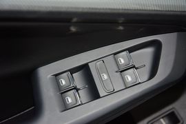 2015款大众速腾1.6L手动舒适型