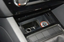 2015款大众速腾1.6L手动舒适型