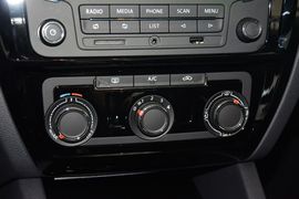 2015款大众速腾1.6L手动舒适型