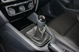 2015款大众速腾1.6L手动舒适型