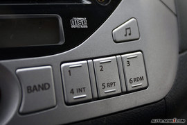 2009款长安铃木新奥拓1.0自动豪华型