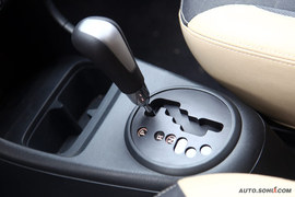 2009款长安铃木新奥拓1.0自动豪华型