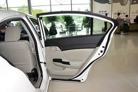 2014款本田思域1.8L自动舒适版