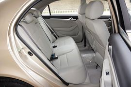 2015款吉利新远景1.3T手动尊贵型