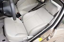 2015款吉利新远景1.3T手动尊贵型