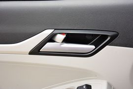 2015款吉利新远景1.3T手动尊贵型