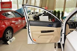 2015款长安逸动1.6L手动豪华型